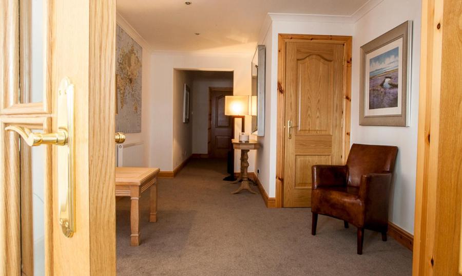 Sutherlands Guest House Kingussie Room photo