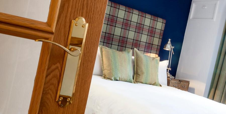 Sutherlands Guest House Kingussie Room photo